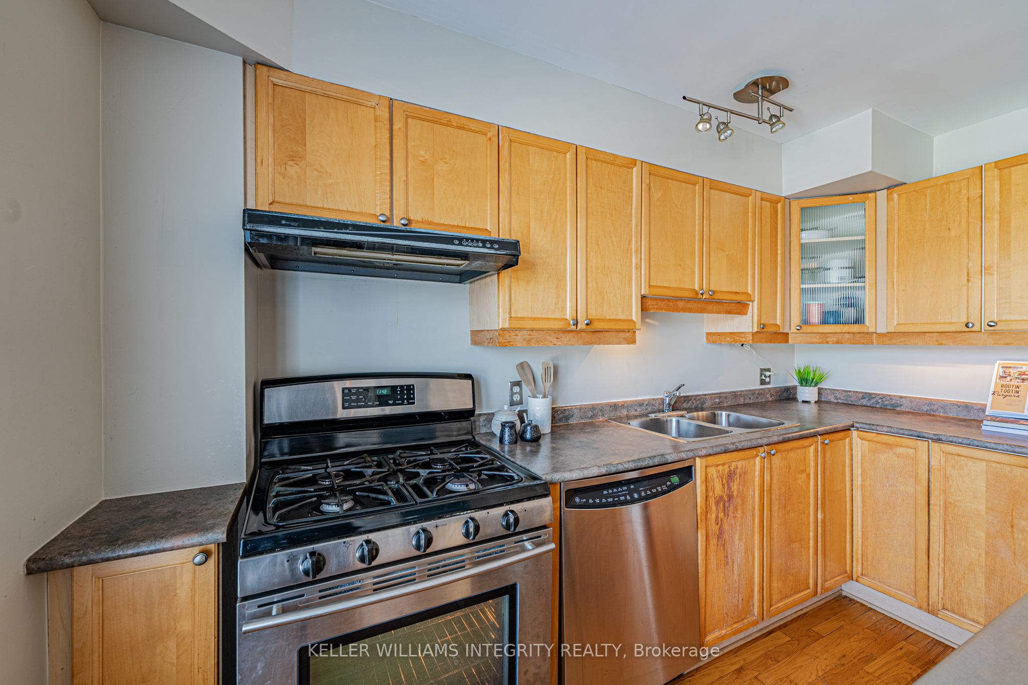 211 Arcola Lane Property Photo 12