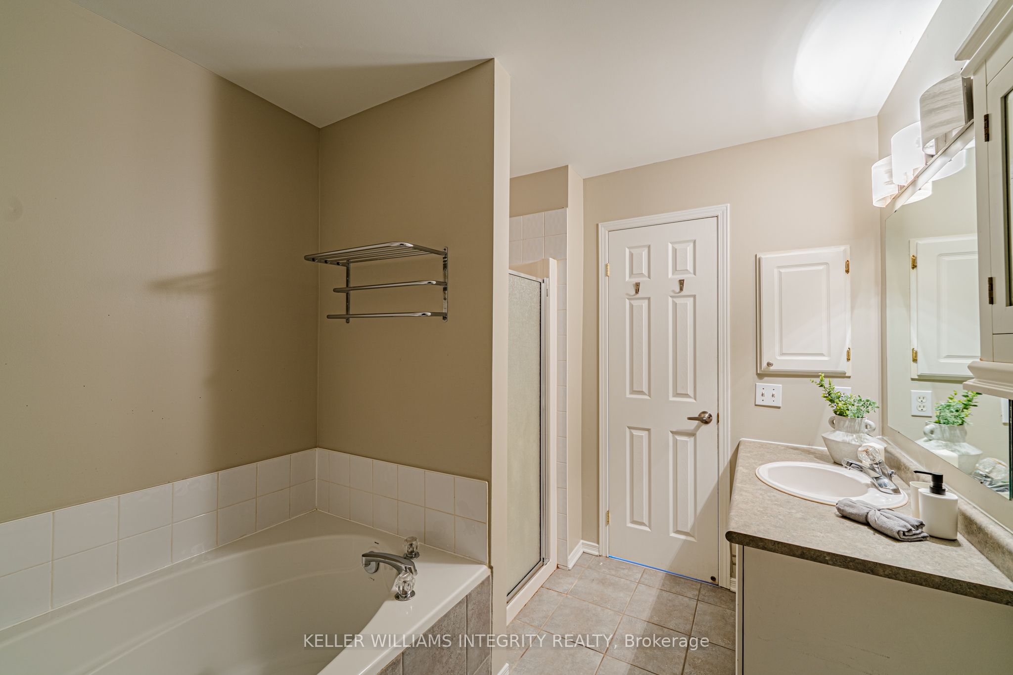 211 Arcola Lane Property Photo 18