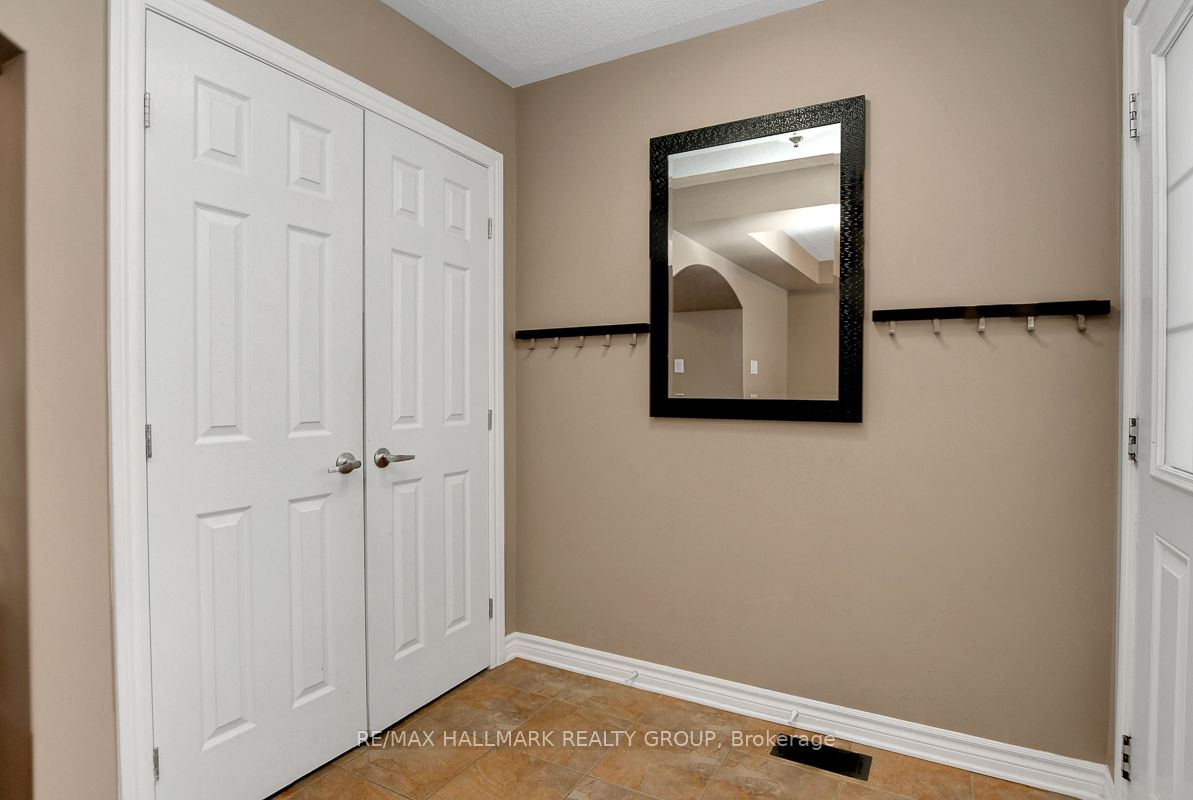 2402 Regatta Avenue Property Photo 5