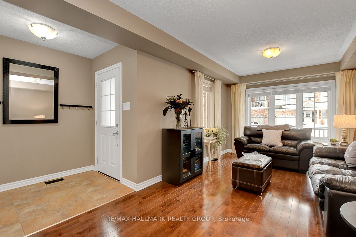 2402 Regatta Avenue Property Photo 7