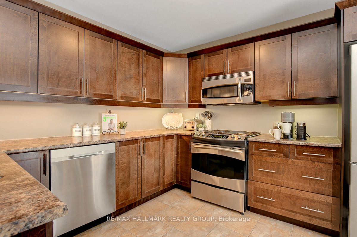 2402 Regatta Avenue Property Photo 14
