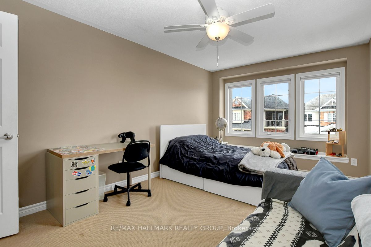 2402 Regatta Avenue Property Photo 28