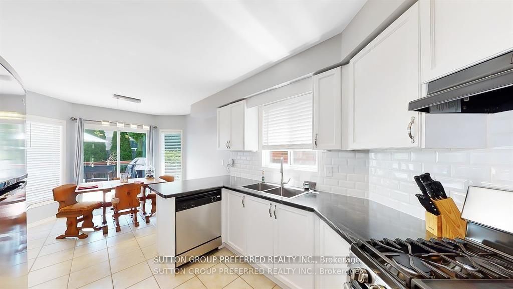 140 Rossmore Court Property Photo 6