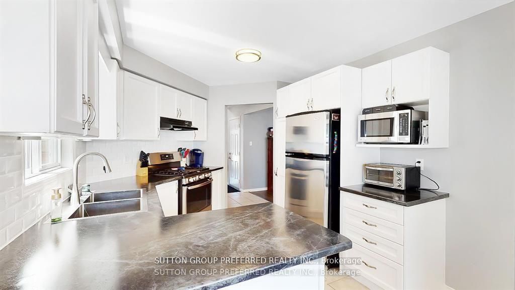 140 Rossmore Court Property Photo 7