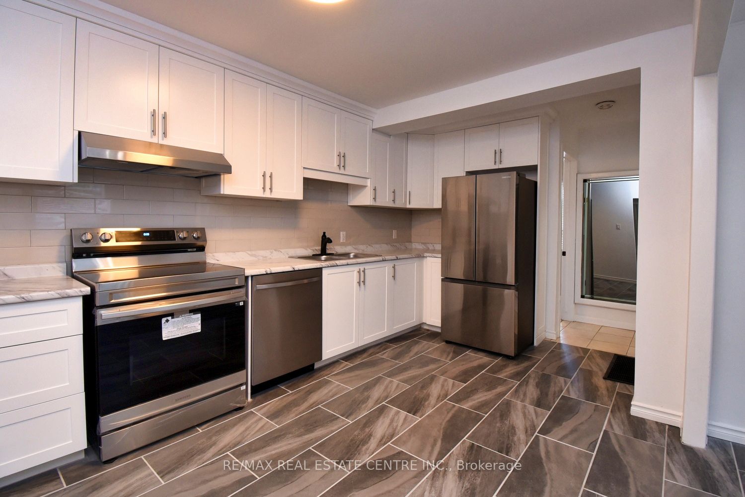 14 Graham Avenue Property Photo 8