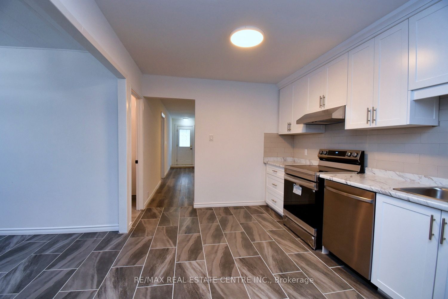 14 Graham Avenue Property Photo 9