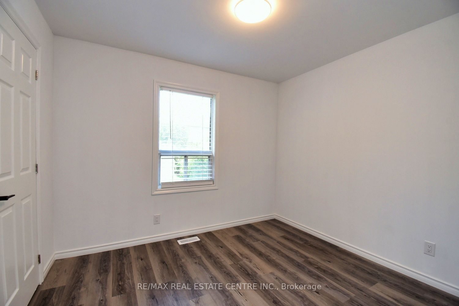 14 Graham Avenue Property Photo 14