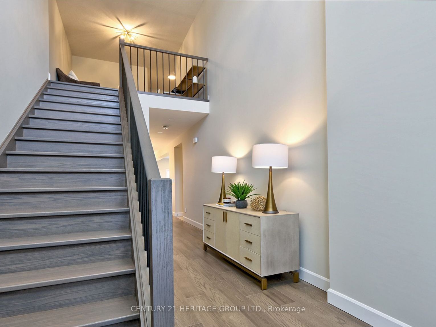 6429 Royal Magnolia Ave Property Photo 2