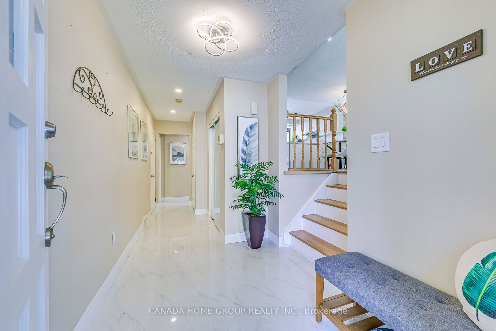 12 Pinard St Property Photo 5