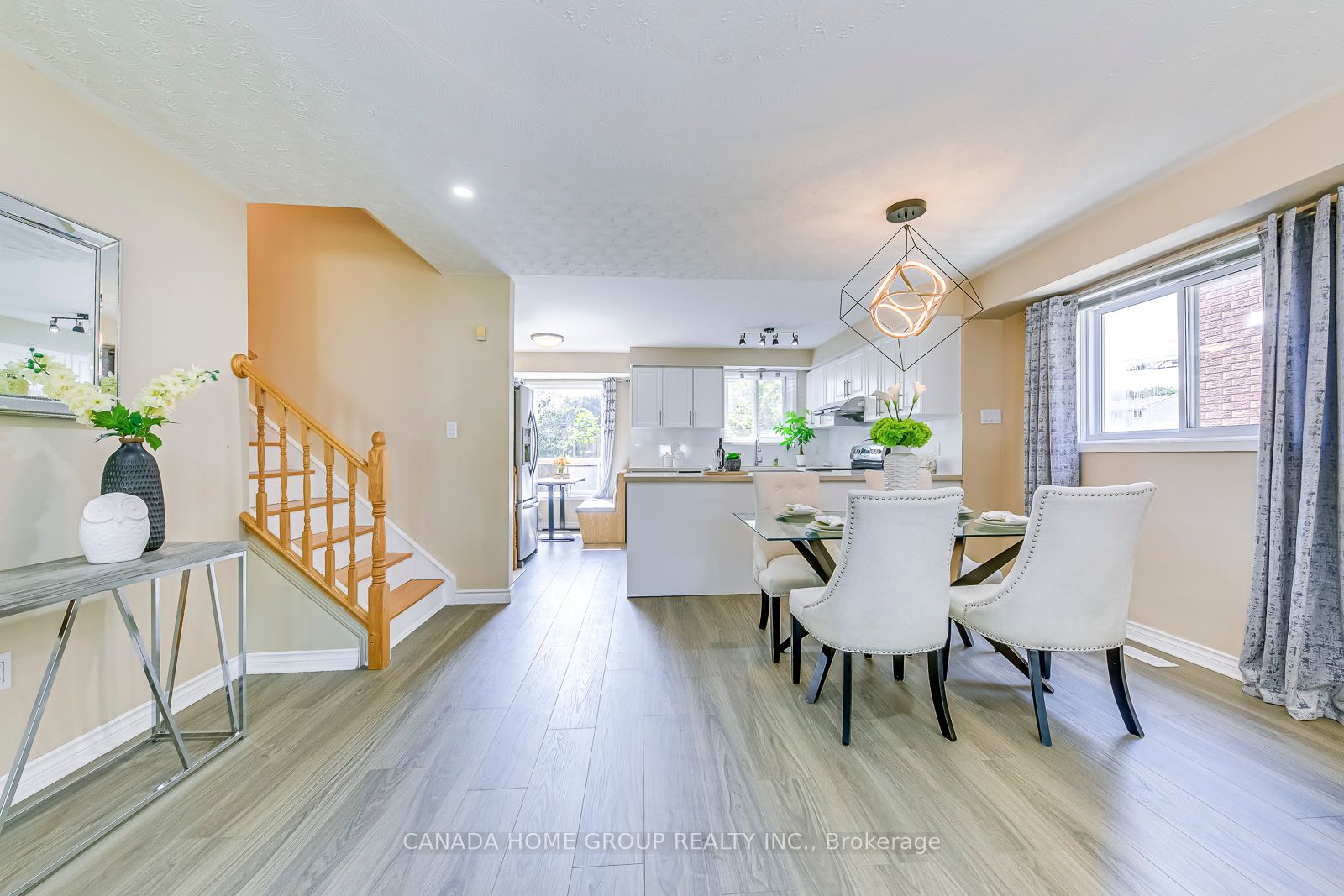 12 Pinard St Property Photo 10