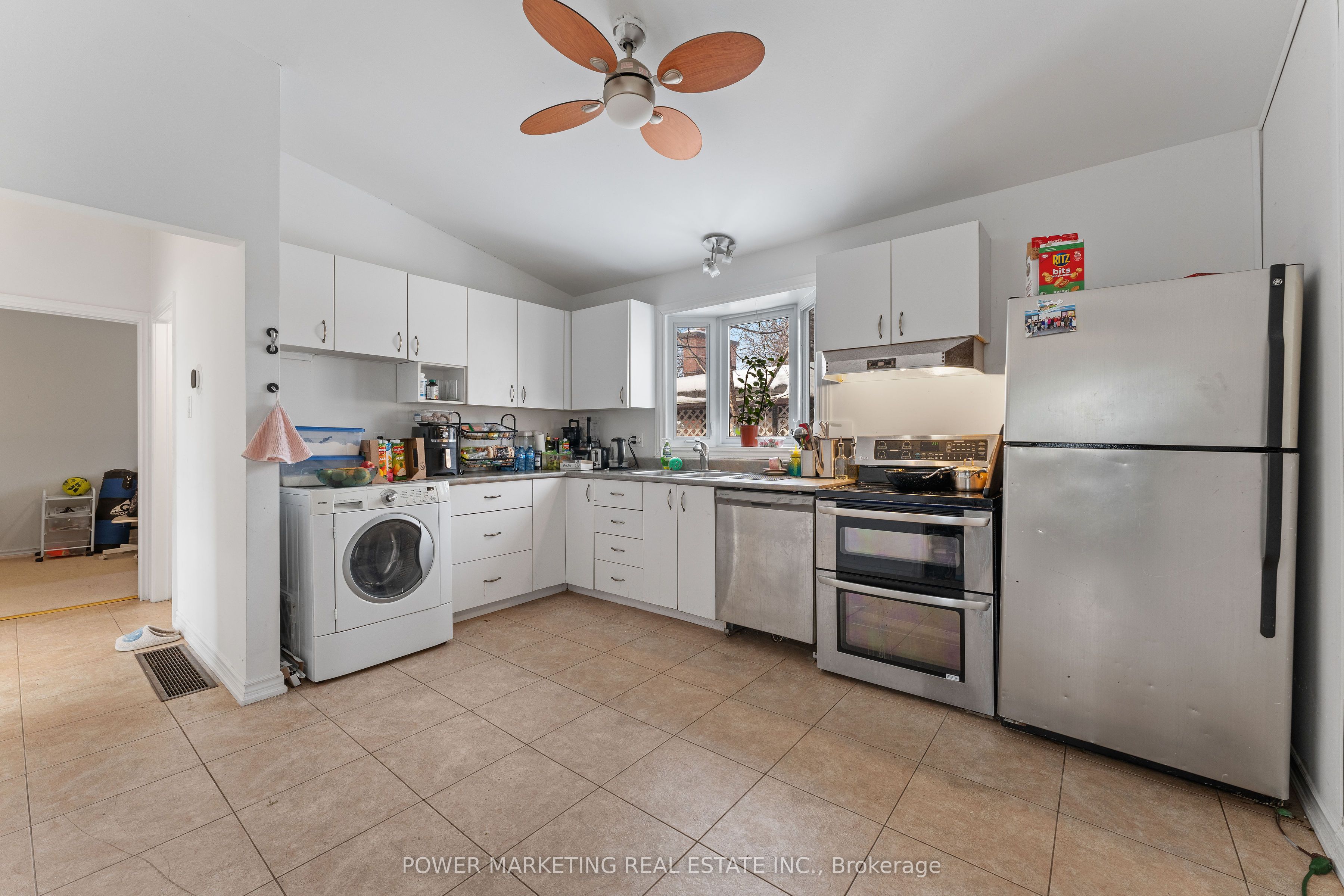 935 Goren Avenue Property Photo 7