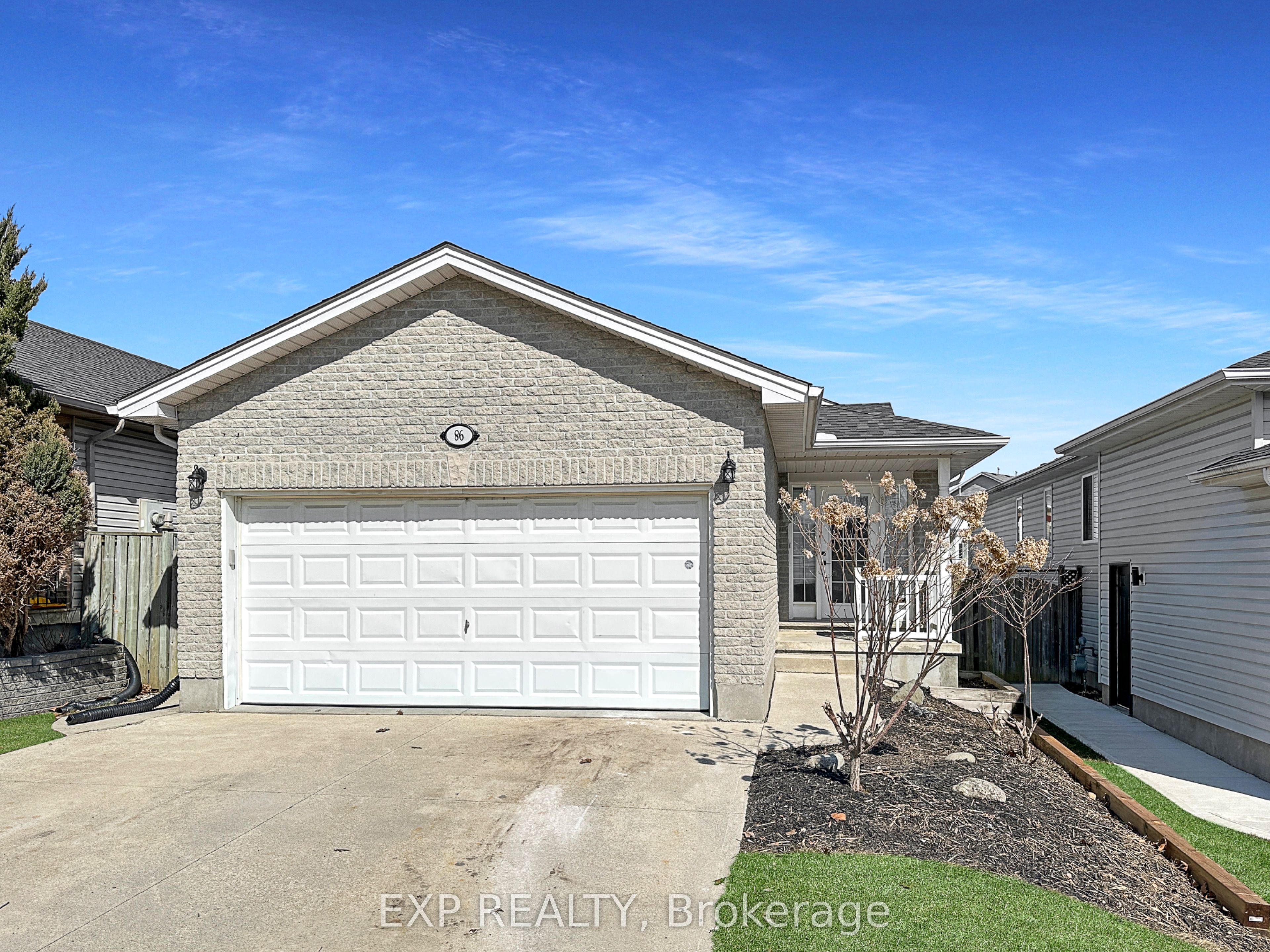 #lower - 86 Loggers Grove Property Photo 1