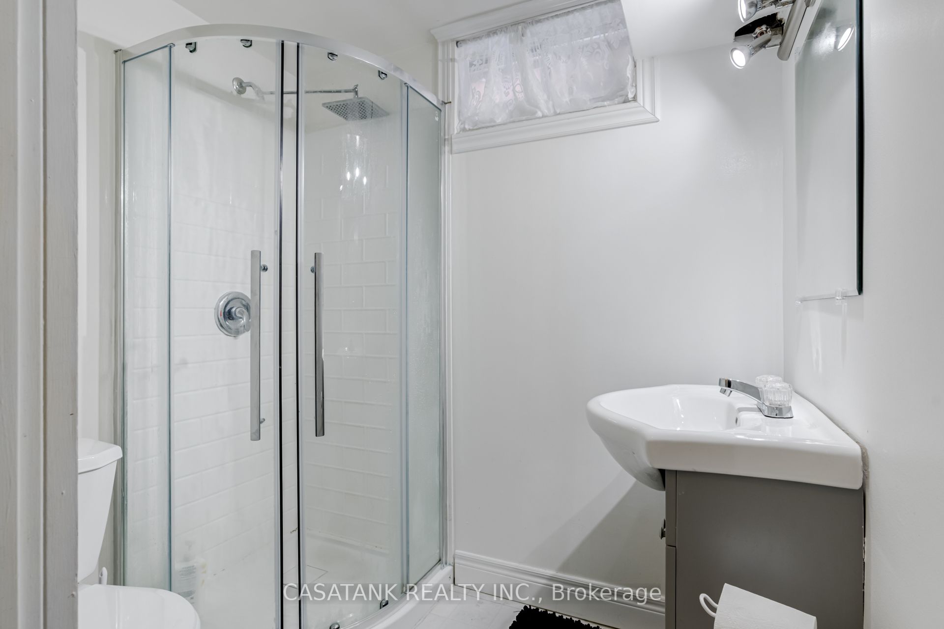 14 Ronaldshay Avenue Property Photo 33