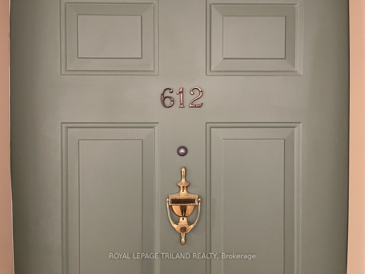#612 - 600 Talbot Street Property Photo 2