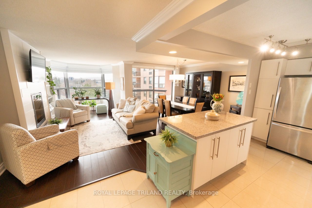 #612 - 600 Talbot Street Property Photo 3