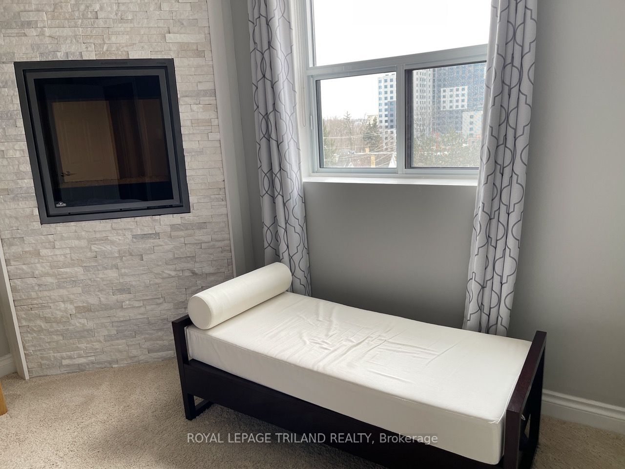 #612 - 600 Talbot Street Property Photo 15