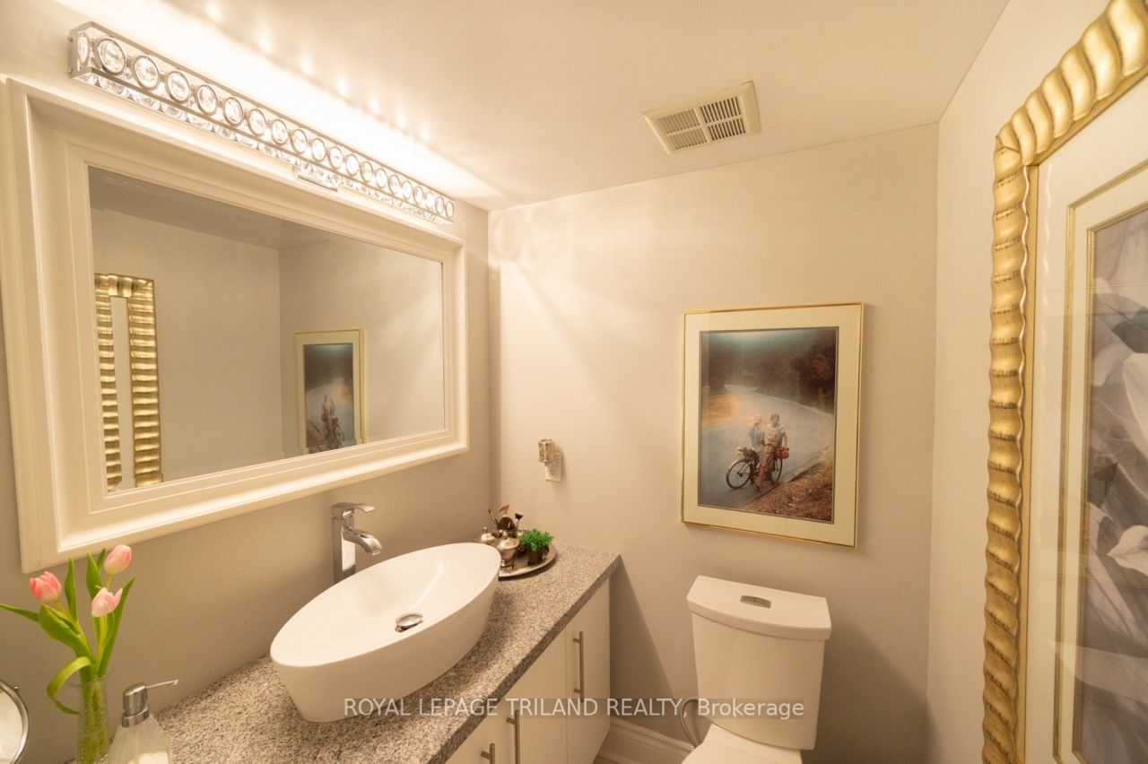 #612 - 600 Talbot Street Property Photo 16