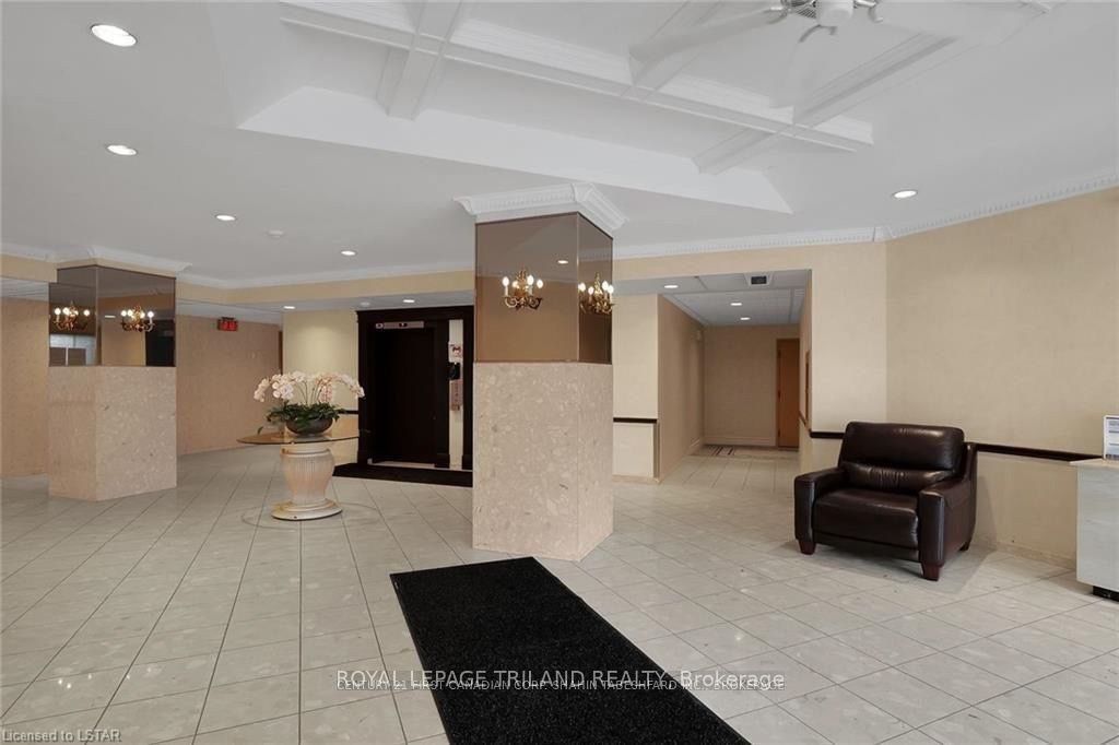 #612 - 600 Talbot Street Property Photo 18