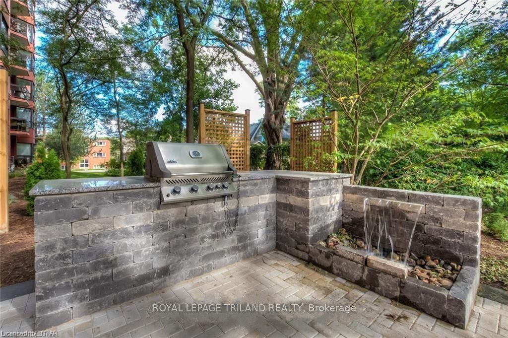#612 - 600 Talbot Street Property Photo 21