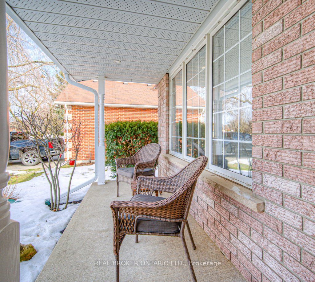 10 Hume Dr Property Photo 4