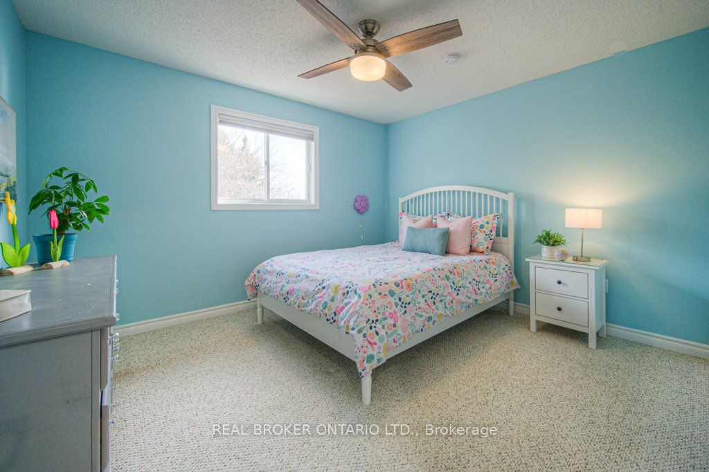 10 Hume Dr Property Photo 30