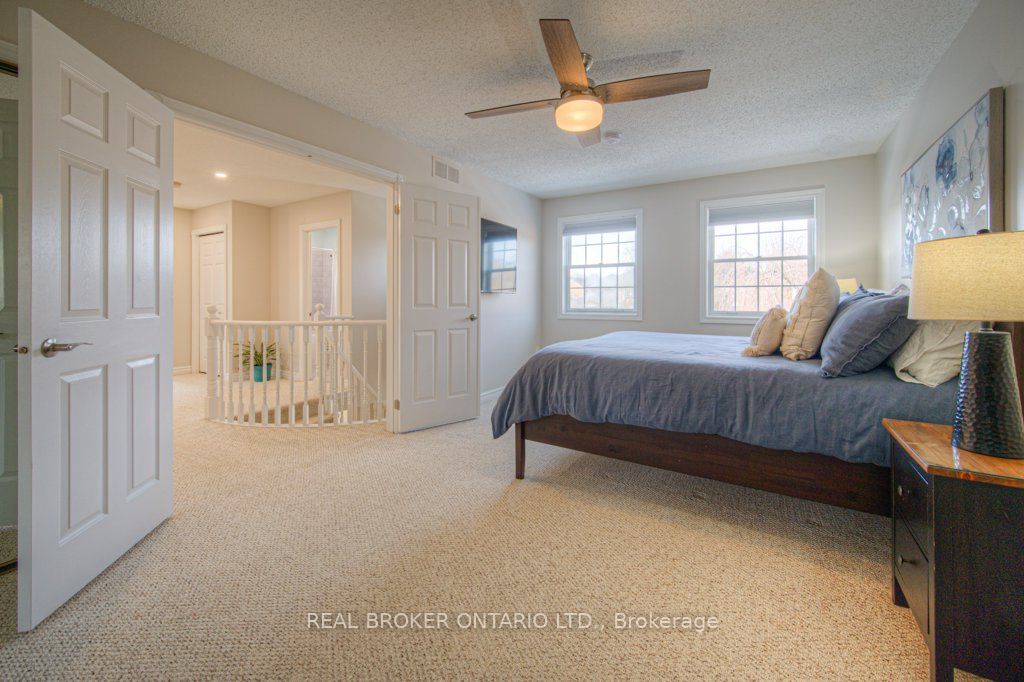 10 Hume Dr Property Photo 33