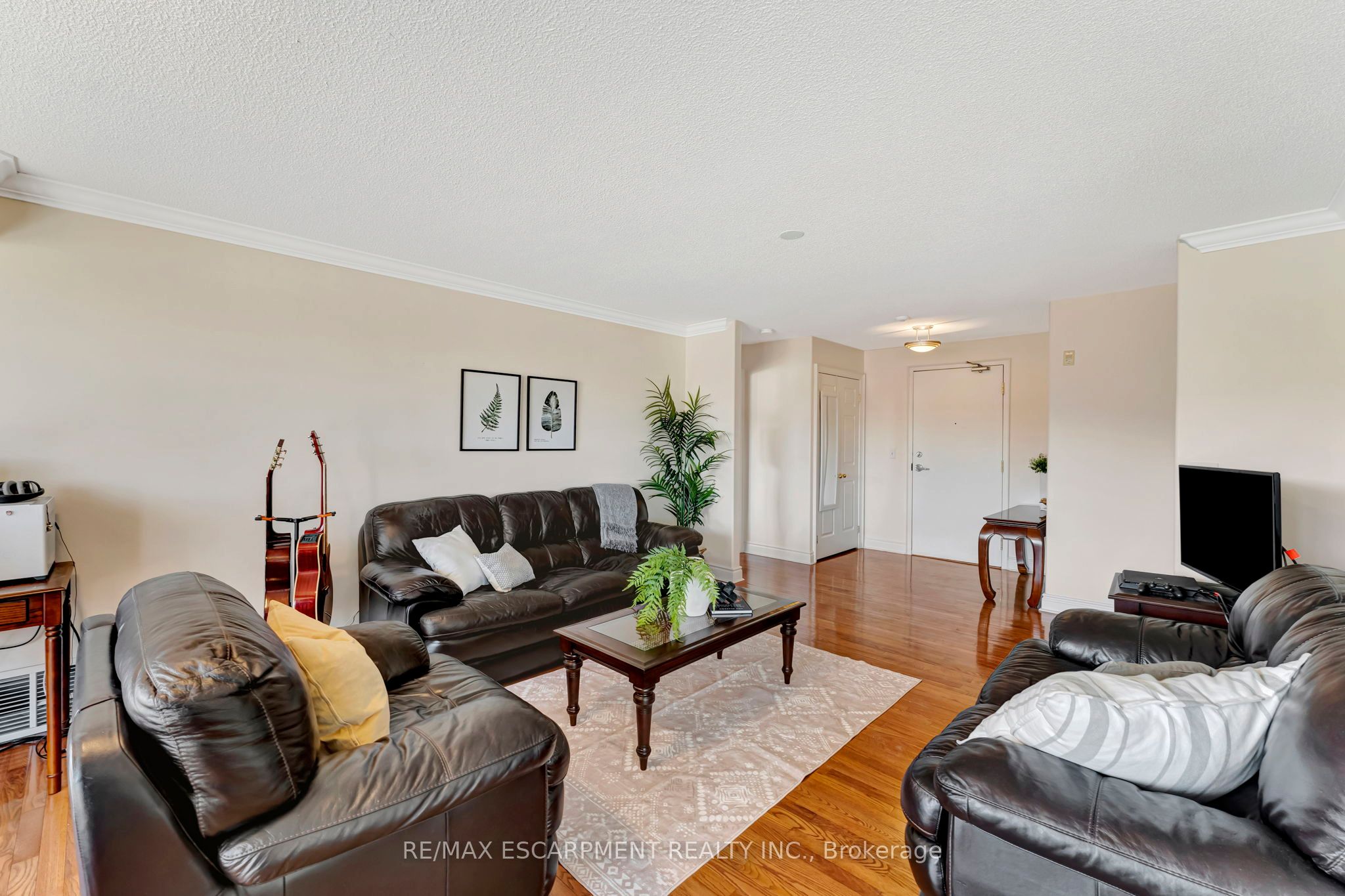 #506 - 1770 Main Street Property Photo 7