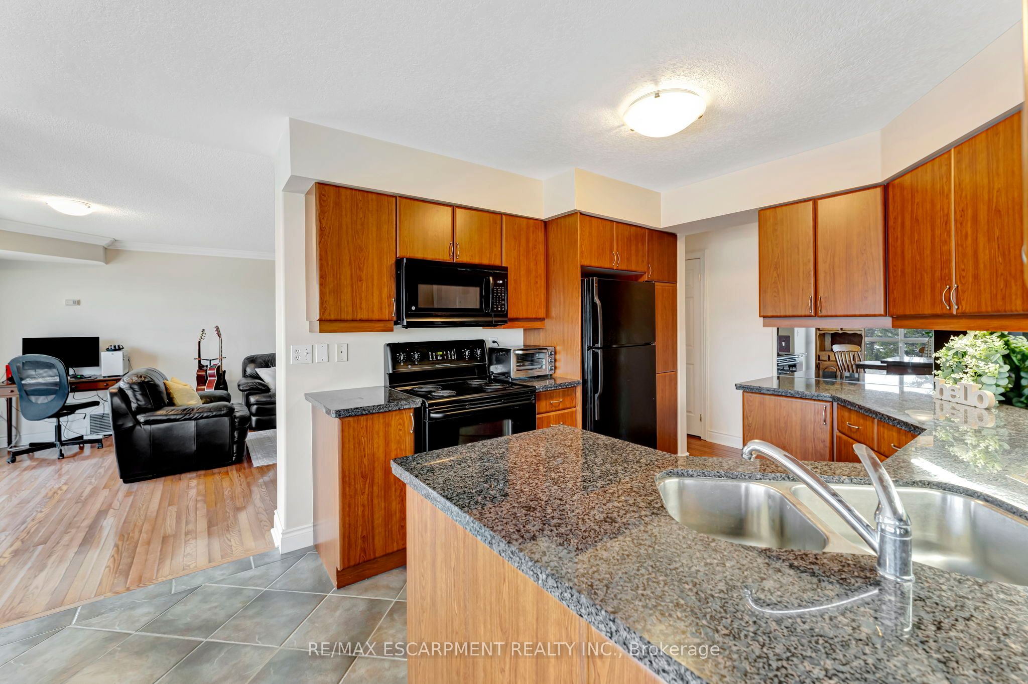 #506 - 1770 Main Street Property Photo 22