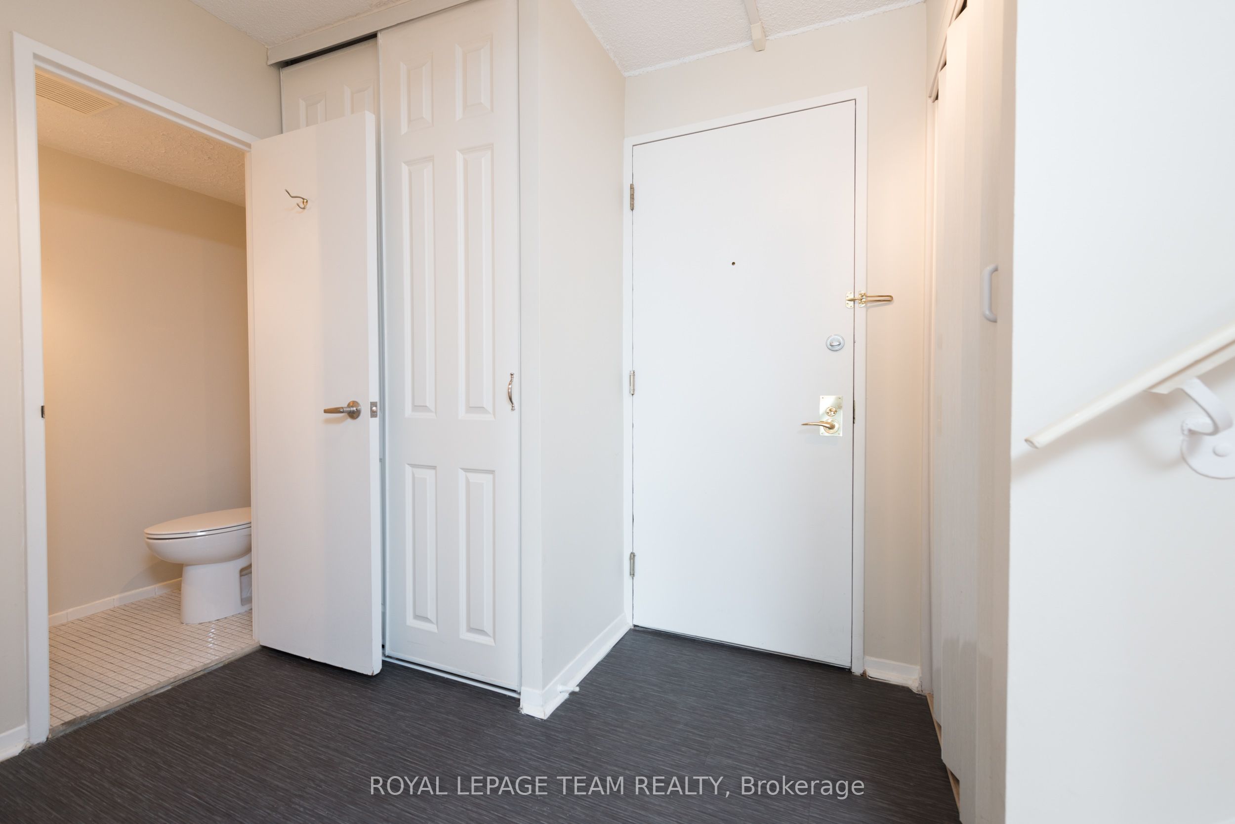 #339 - 515 St. Laurent Boulevard Property Photo 14