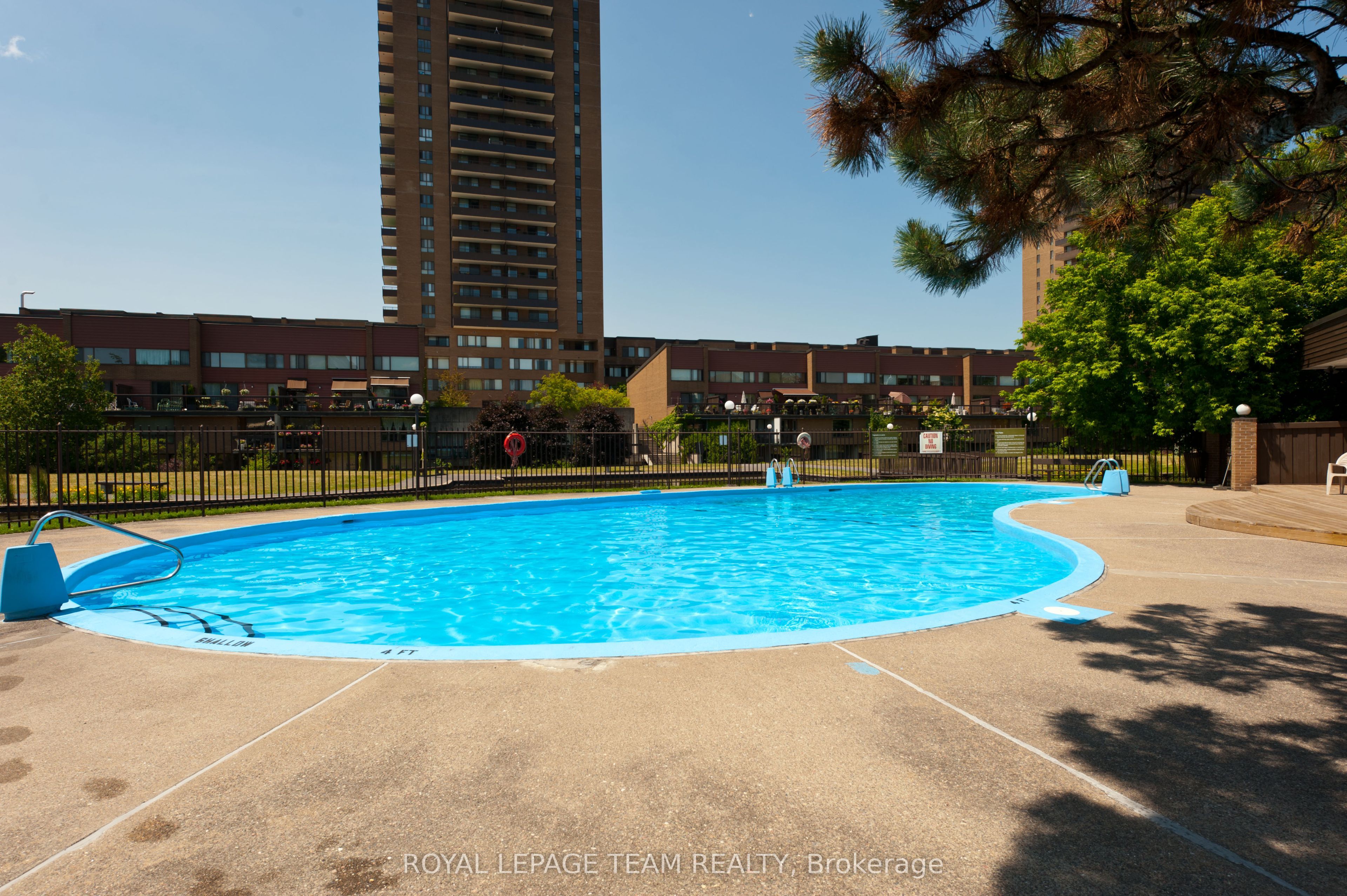 #339 - 515 St. Laurent Boulevard Property Photo 31