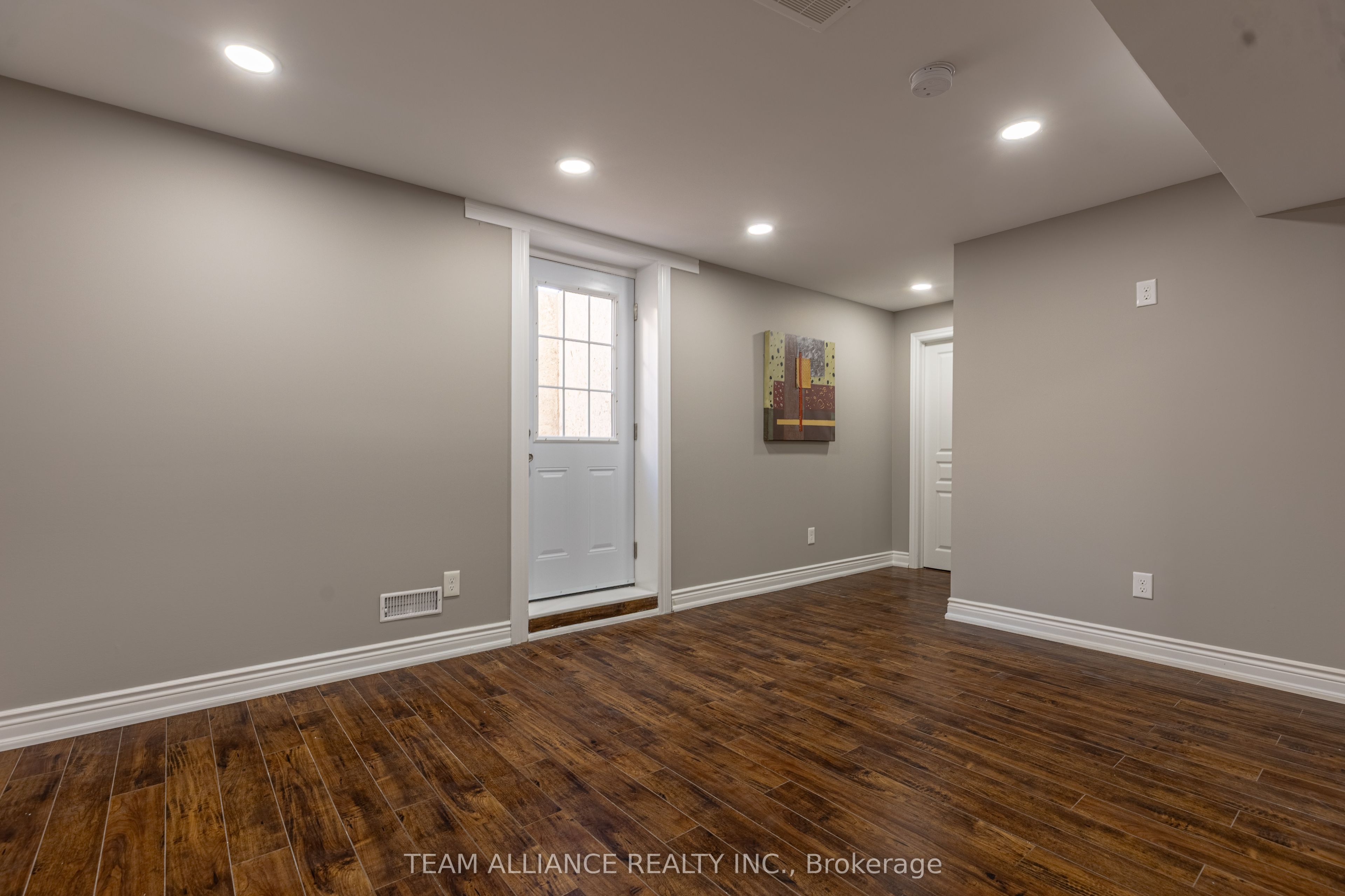 3239 Singleton Avenue Property Photo 24