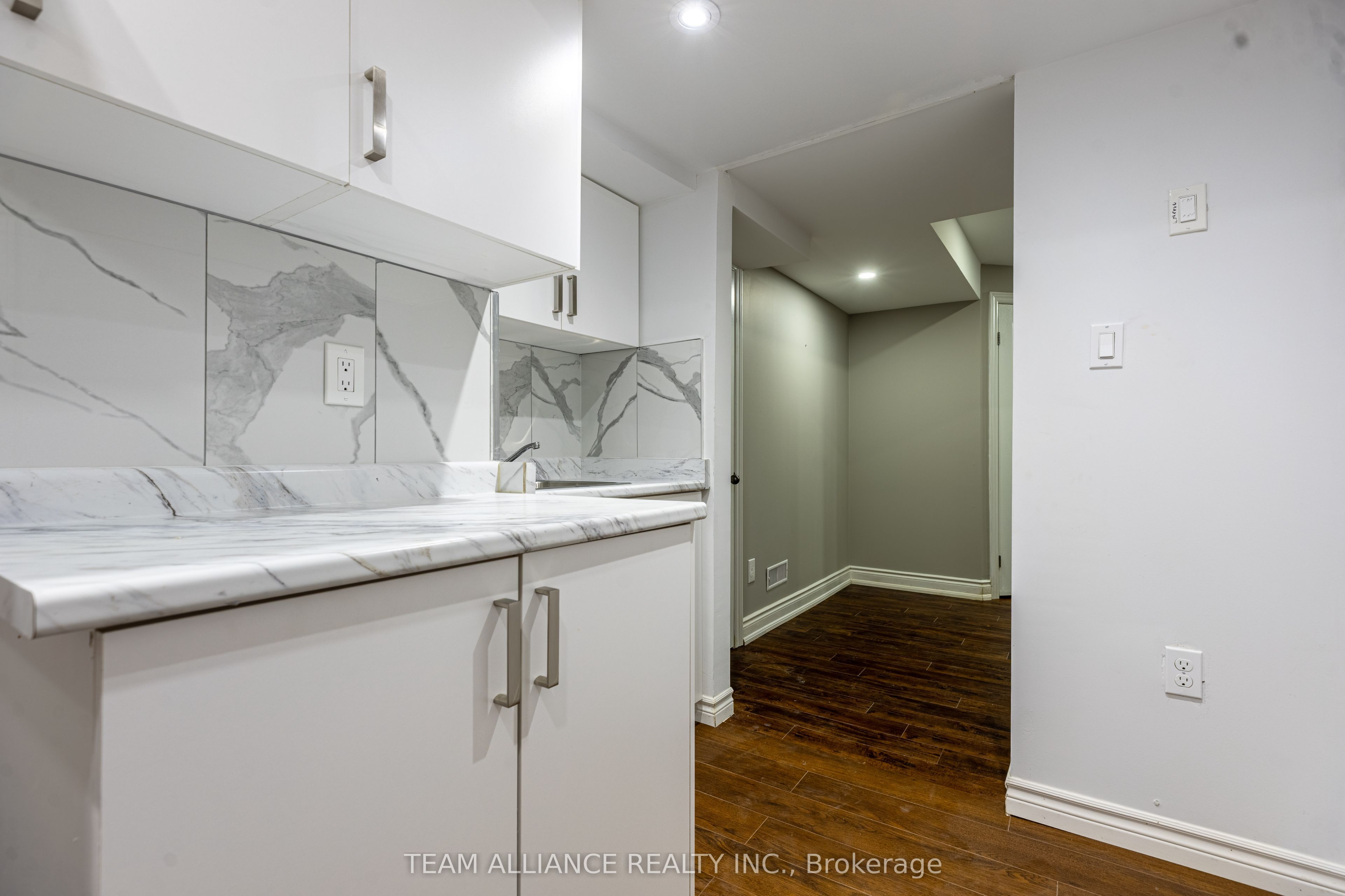 3239 Singleton Avenue Property Photo 25