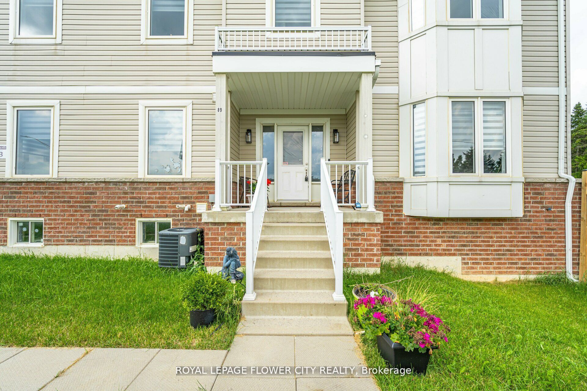 89 Todd Crescent Property Photo 7