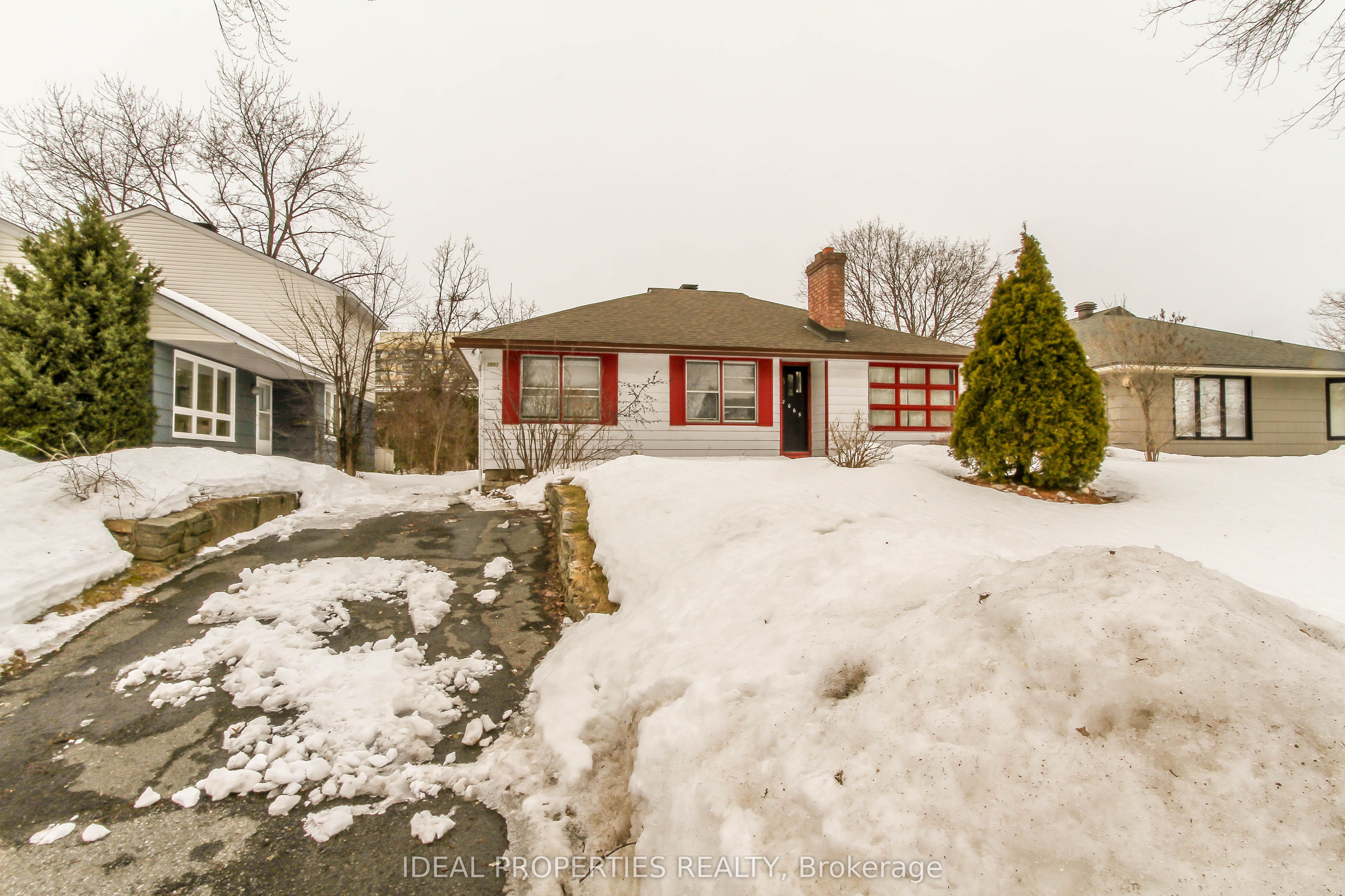 2065 Honeywell Avenue Property Photo 1