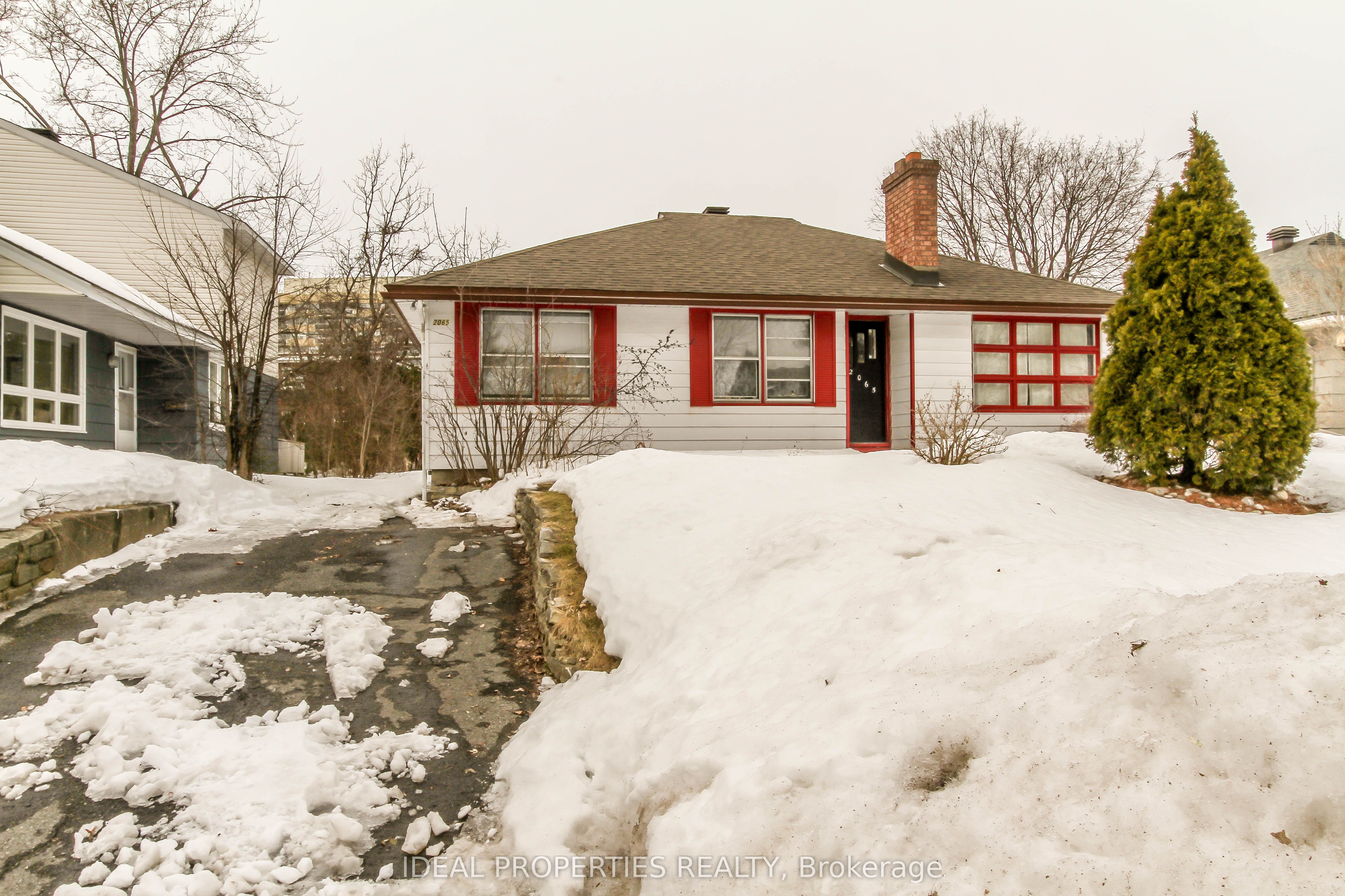 2065 Honeywell Avenue Property Photo 2