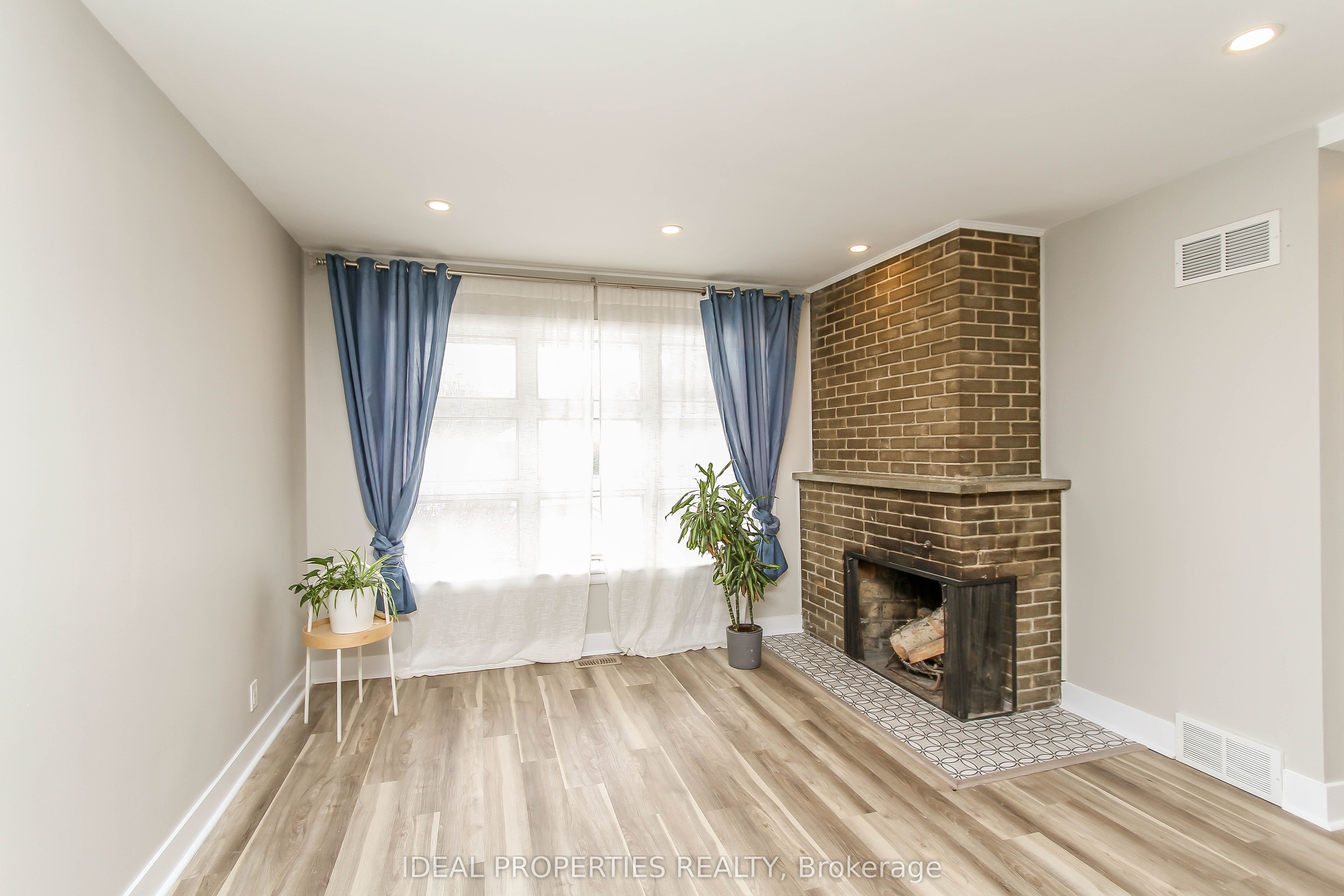 2065 Honeywell Avenue Property Photo 8