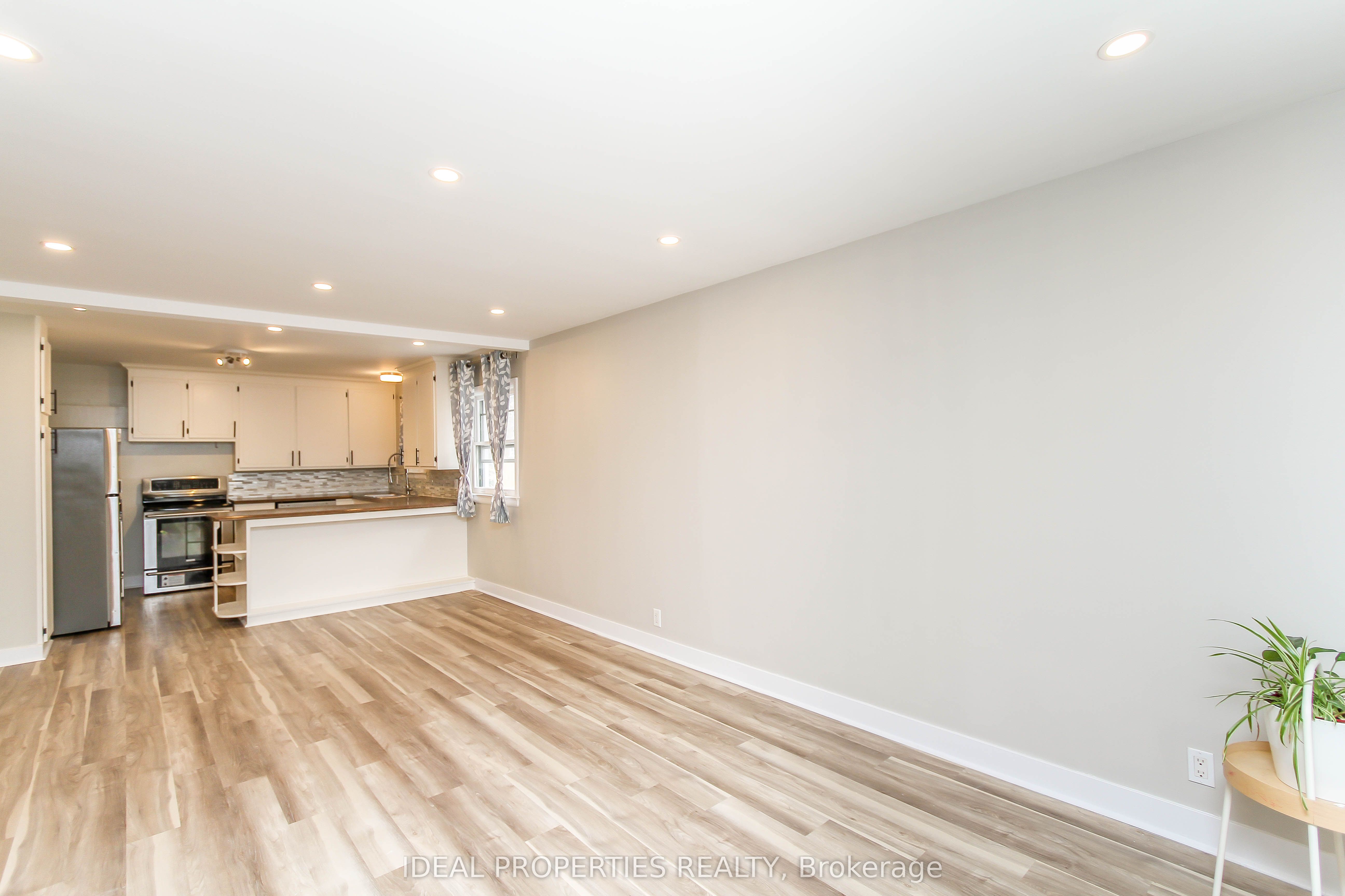 2065 Honeywell Avenue Property Photo 11