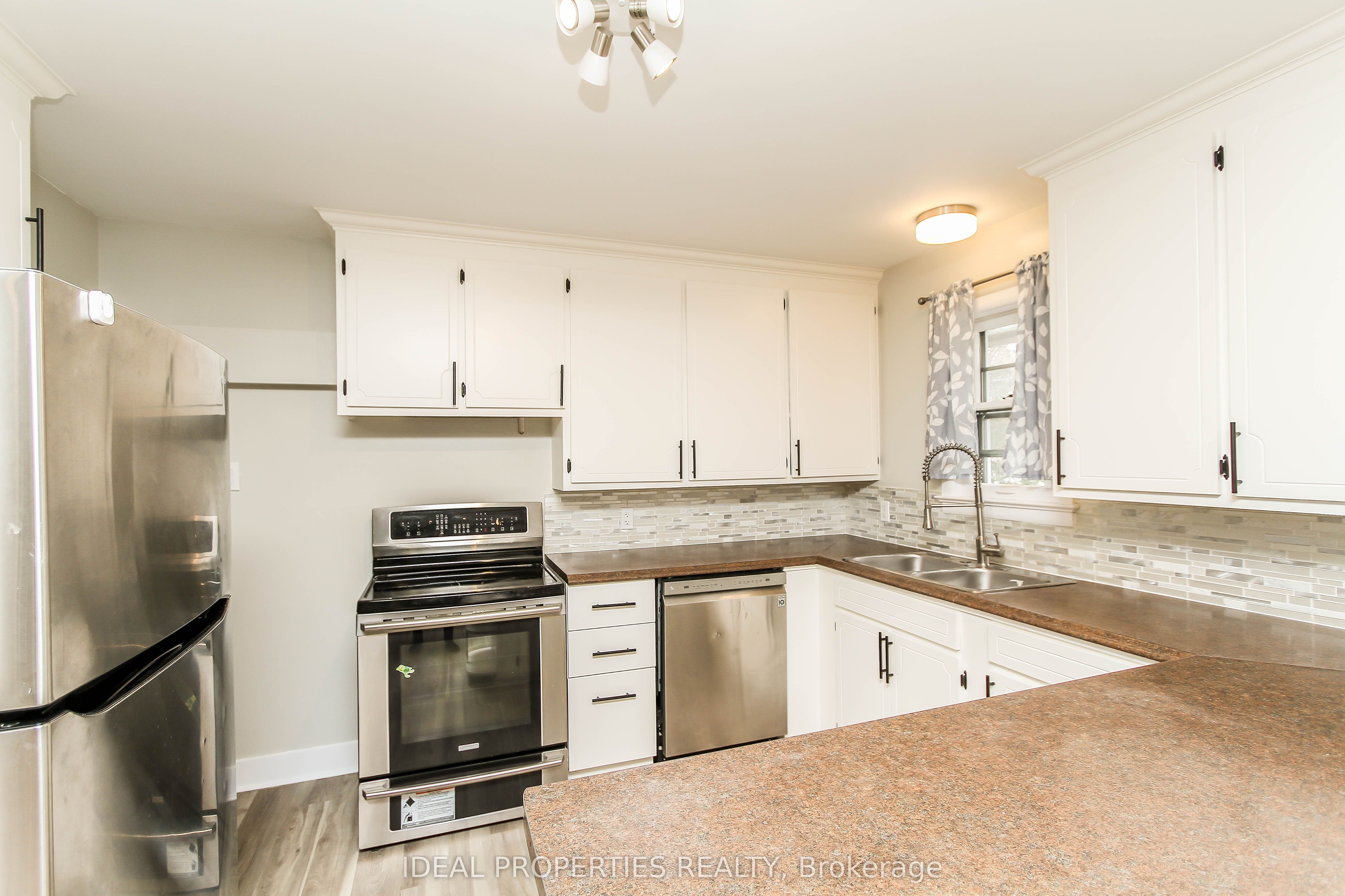 2065 Honeywell Avenue Property Photo 15