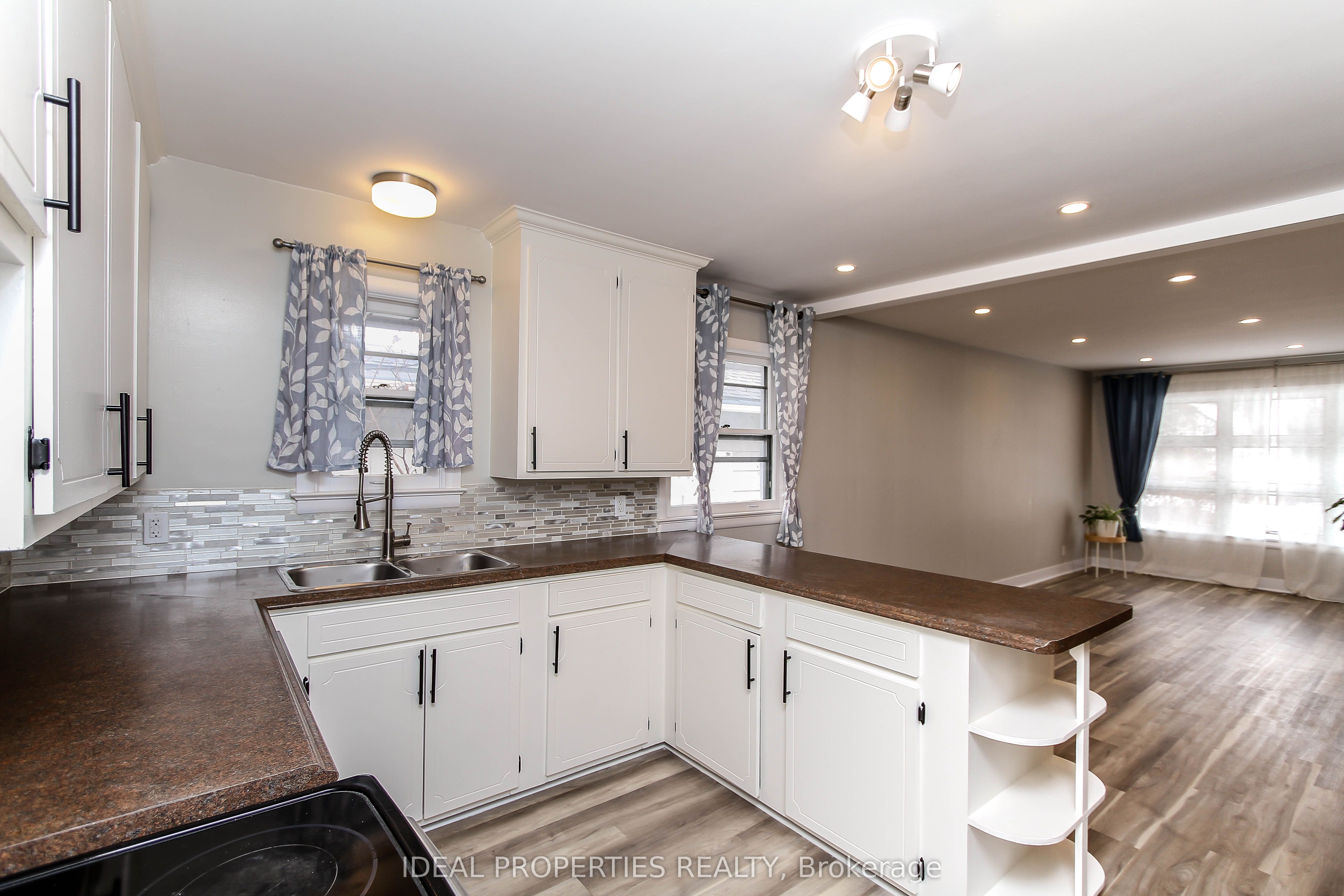2065 Honeywell Avenue Property Photo 16