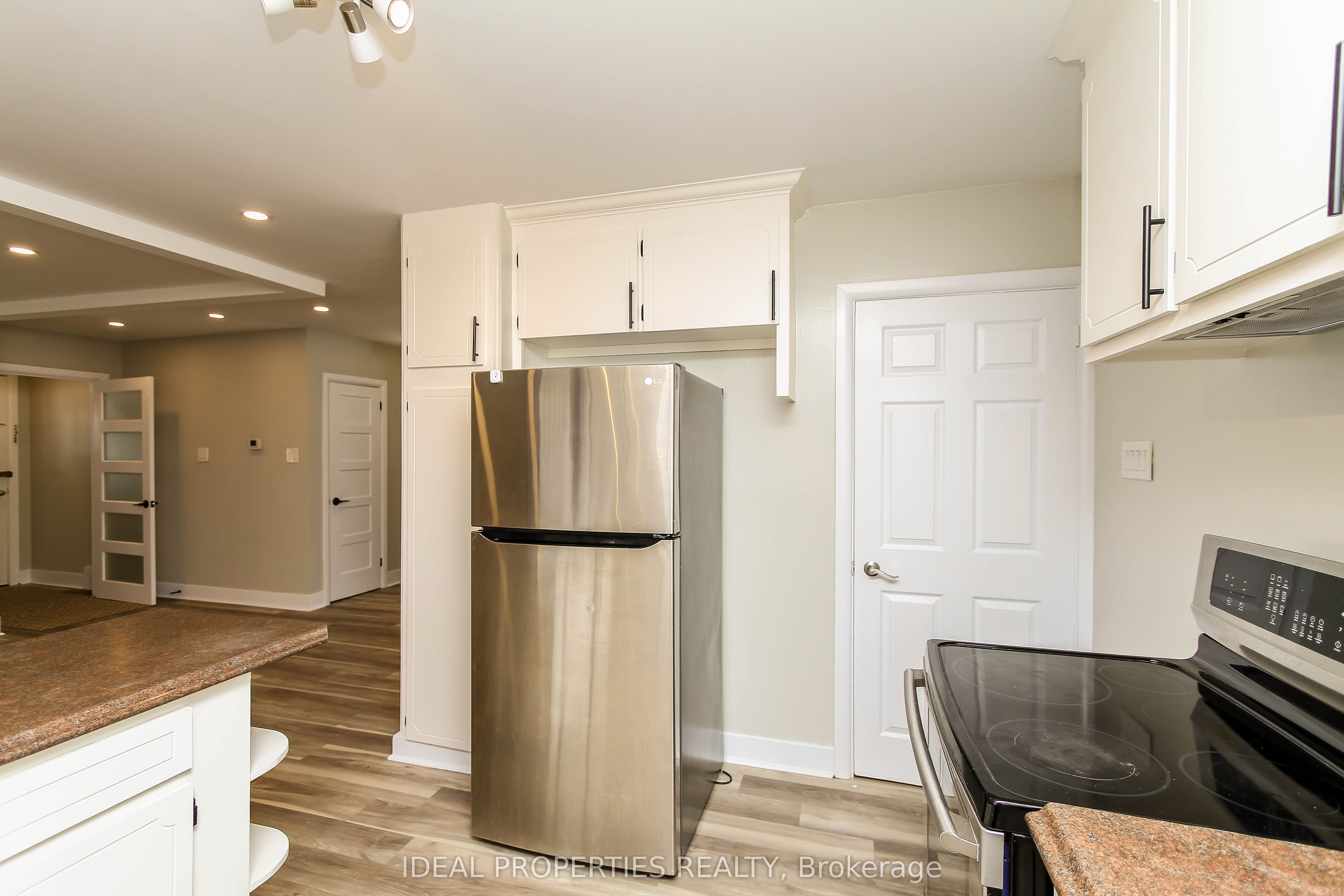 2065 Honeywell Avenue Property Photo 17