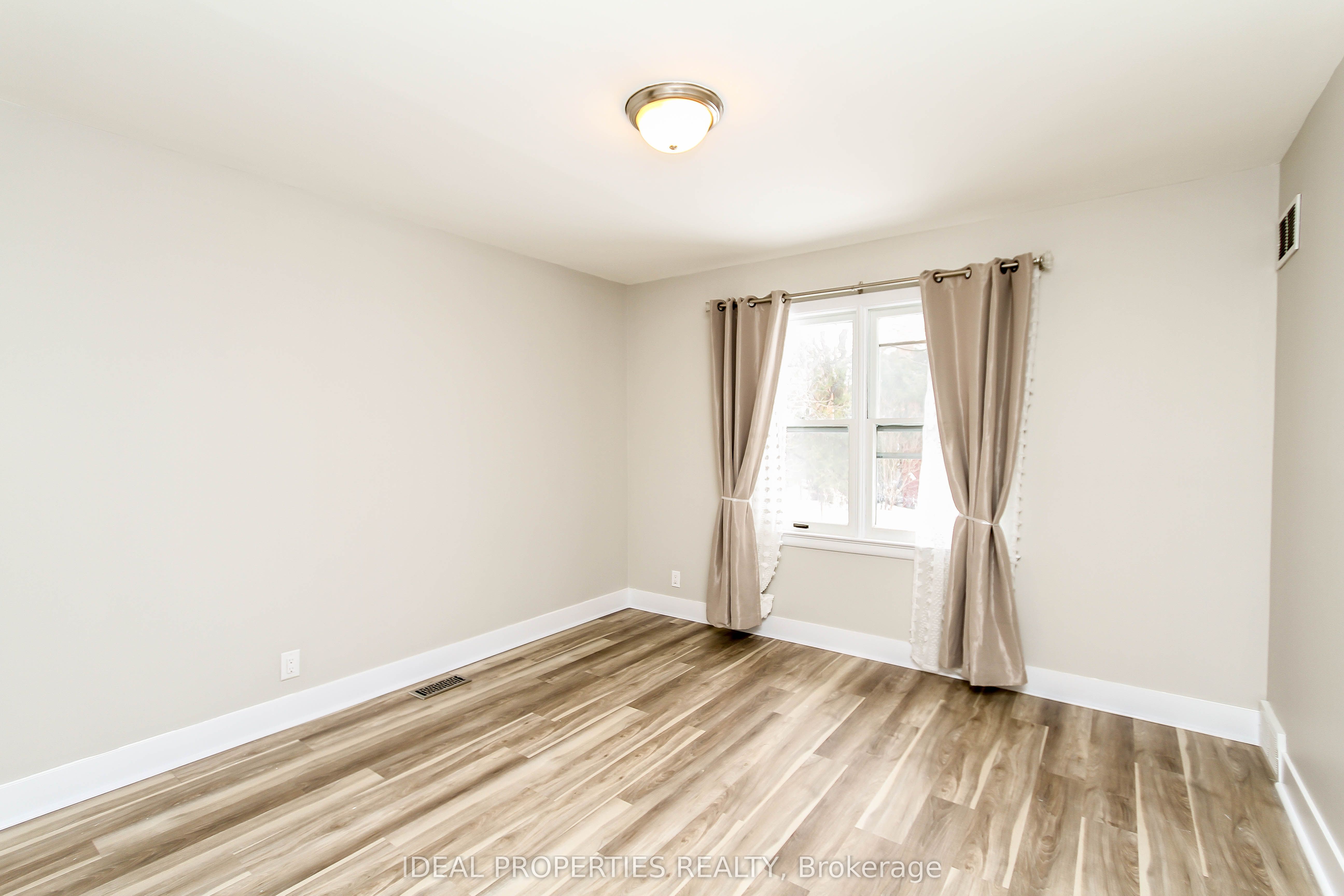 2065 Honeywell Avenue Property Photo 23