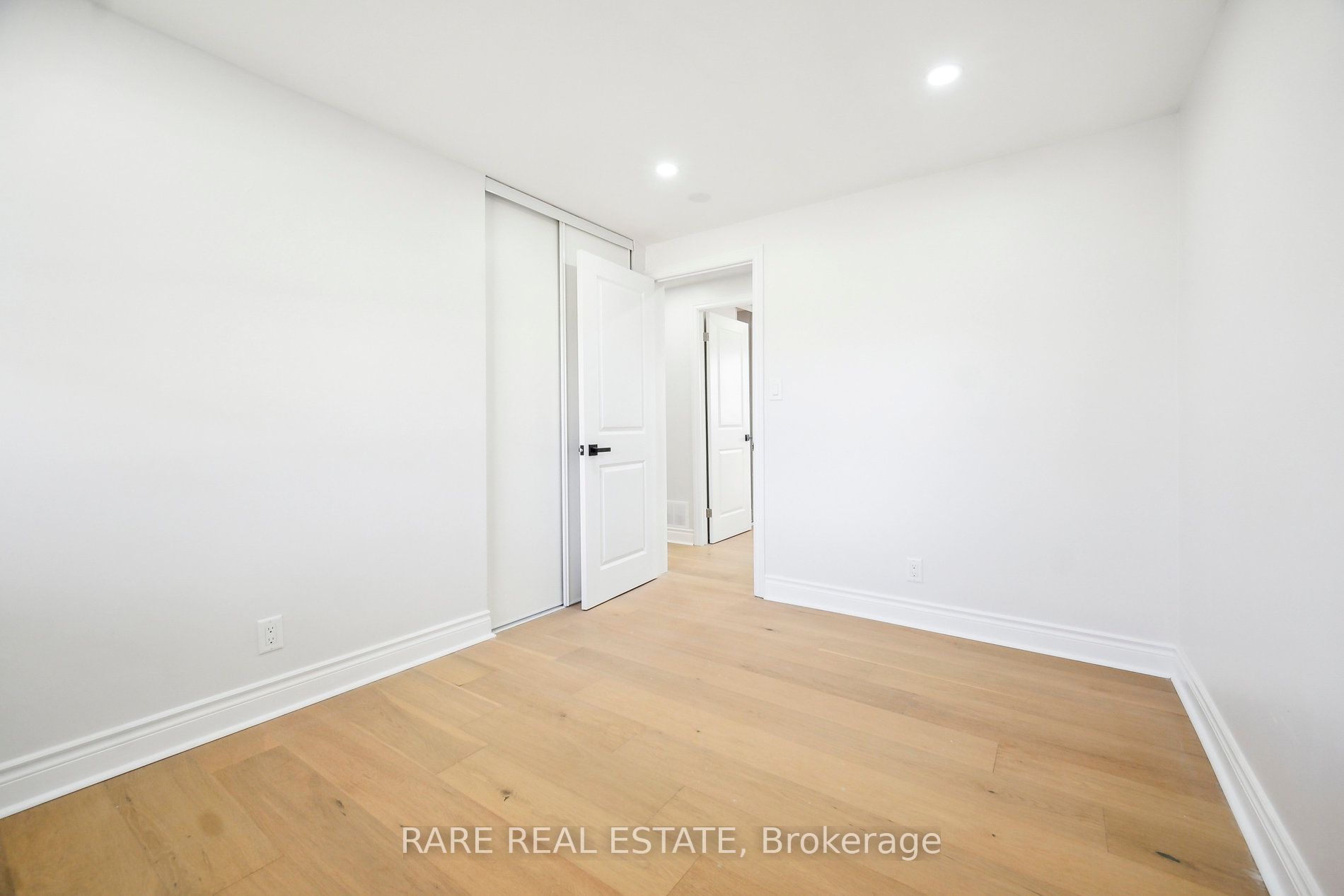 314 Laughton Crescent Property Photo 15