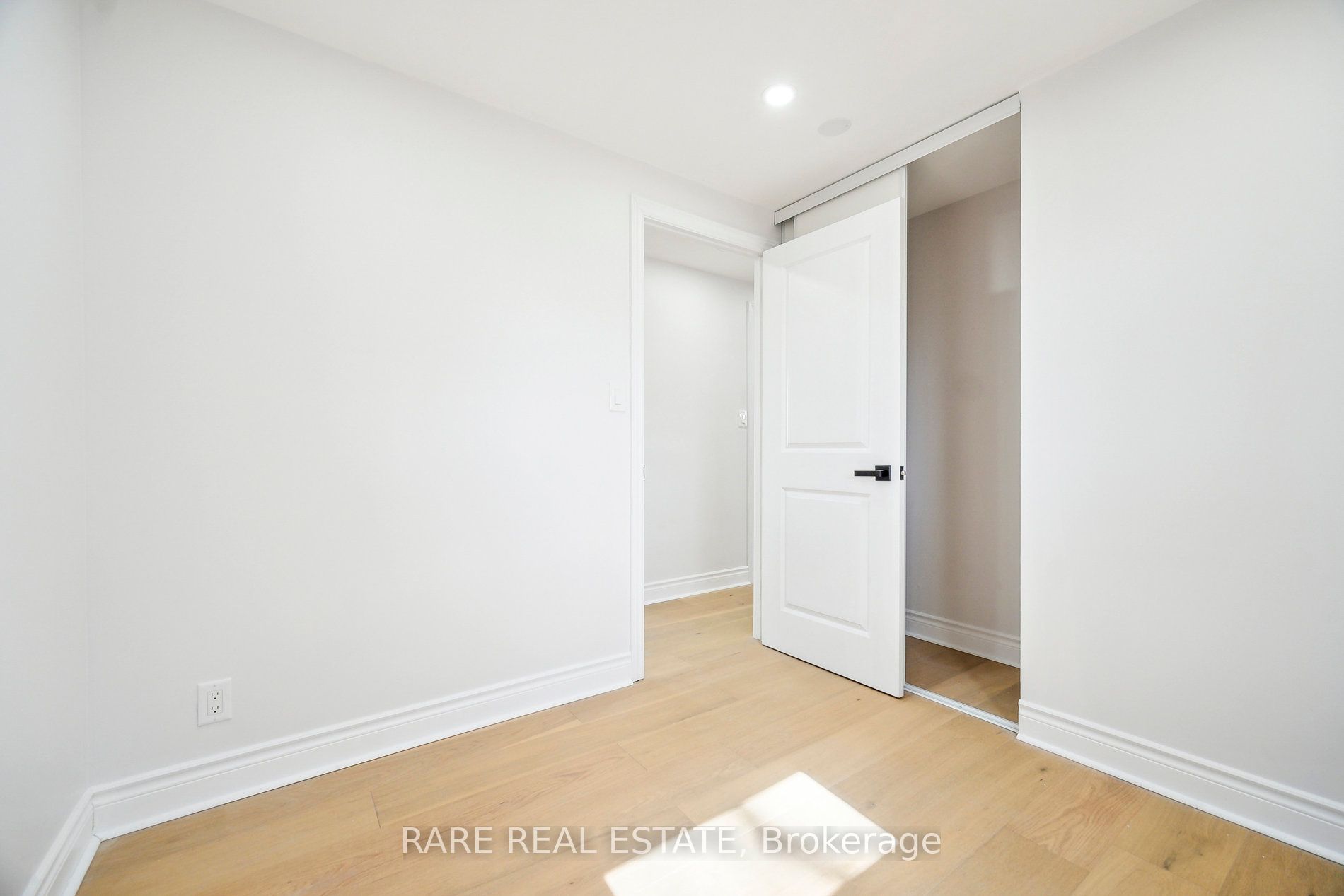 314 Laughton Crescent Property Photo 17