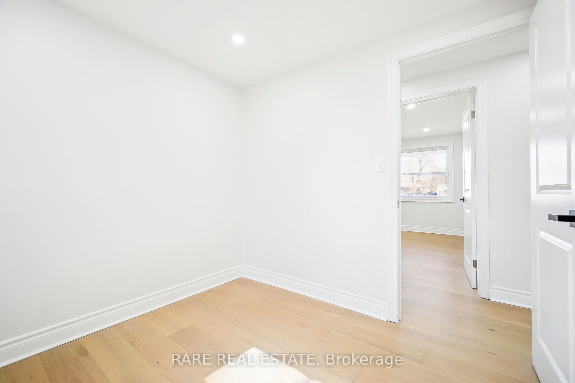 314 Laughton Crescent Property Photo 18