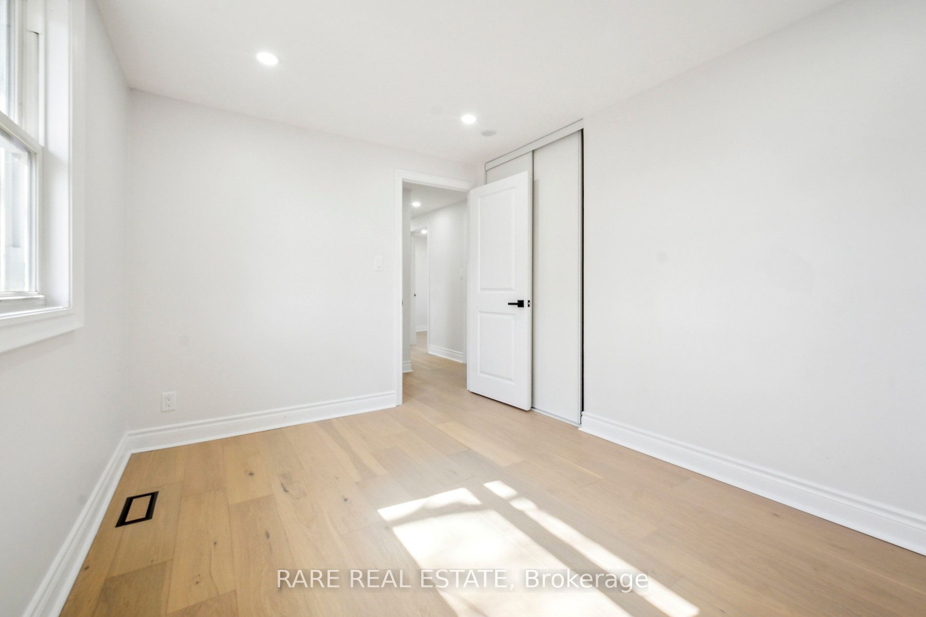 314 Laughton Crescent Property Photo 21