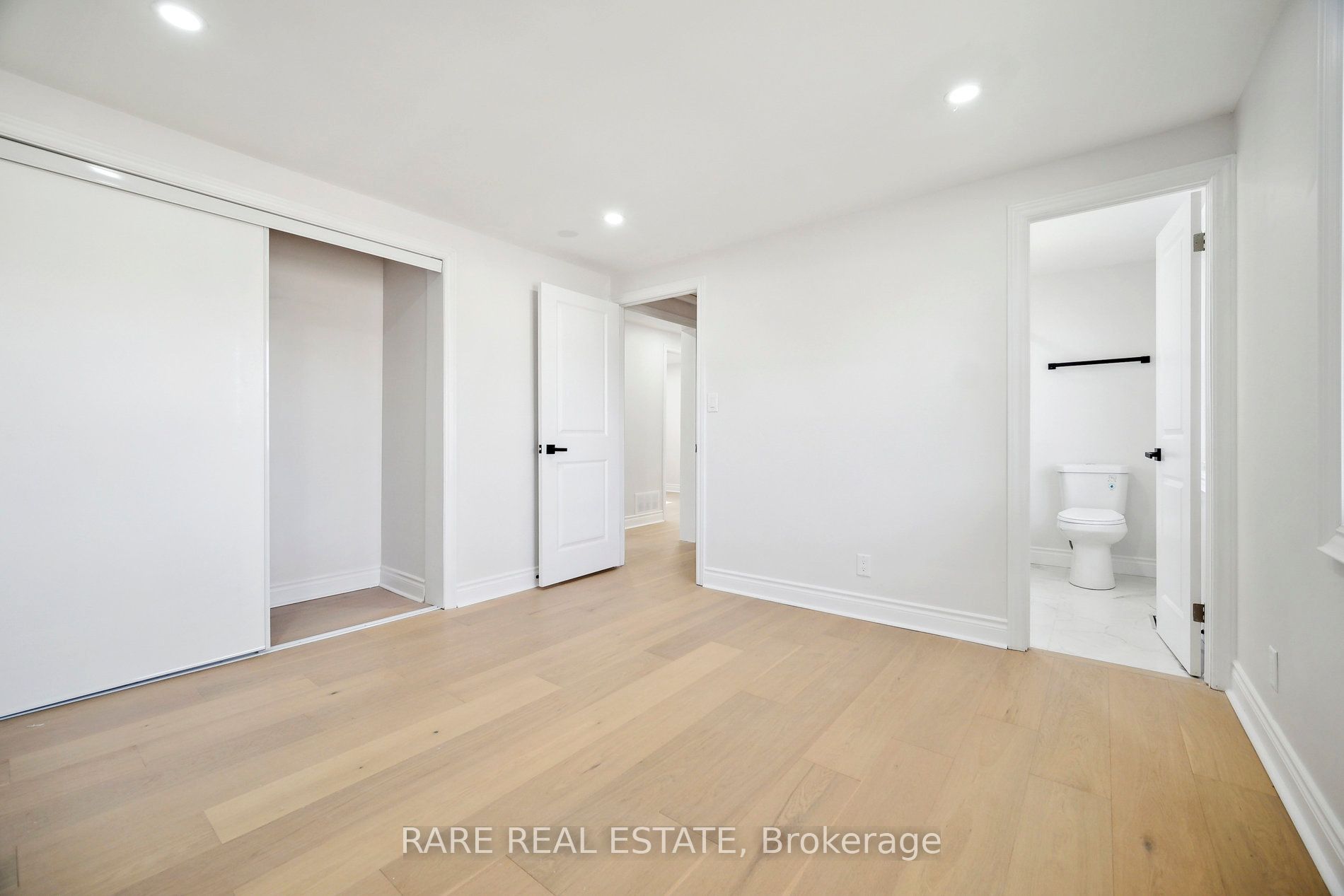314 Laughton Crescent Property Photo 24
