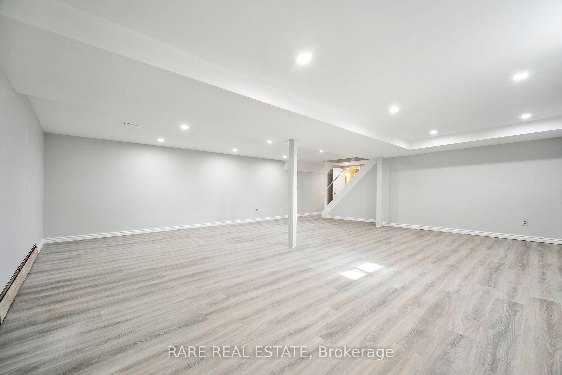 314 Laughton Crescent Property Photo 31