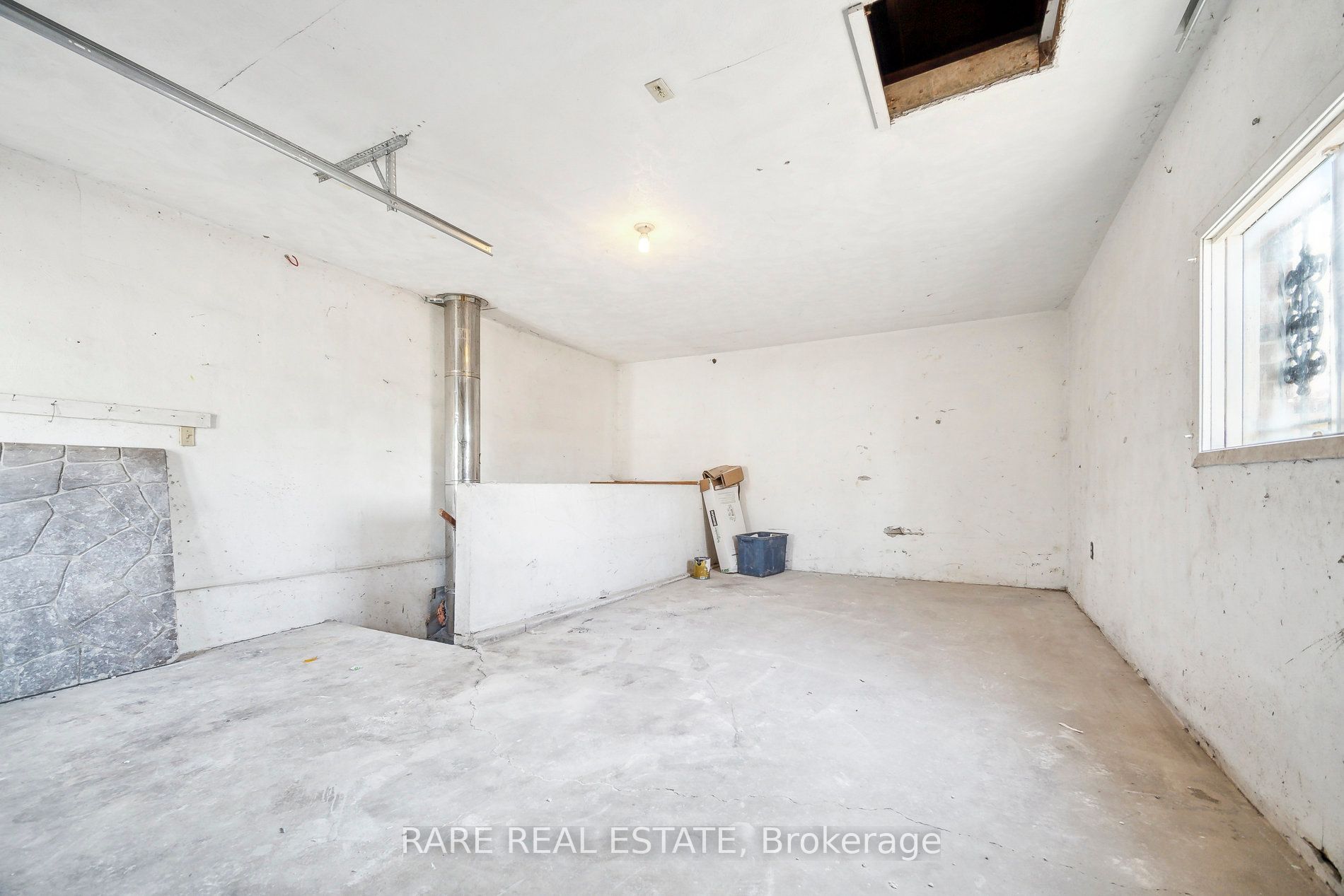 314 Laughton Crescent Property Photo 33
