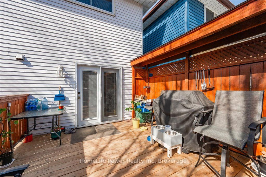 14 Upton Crescent Property Photo 31