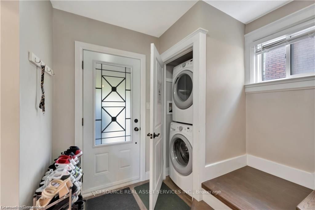 #unit 1 - 25 Major Street Property Photo 2